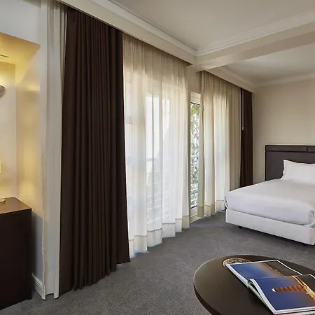 آز أمريكاس 4*